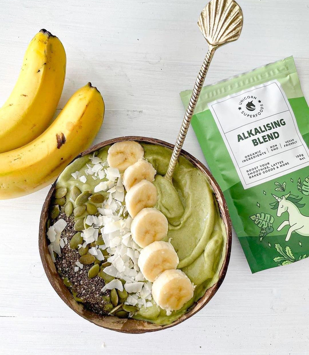 Alkalising smoothie bowl