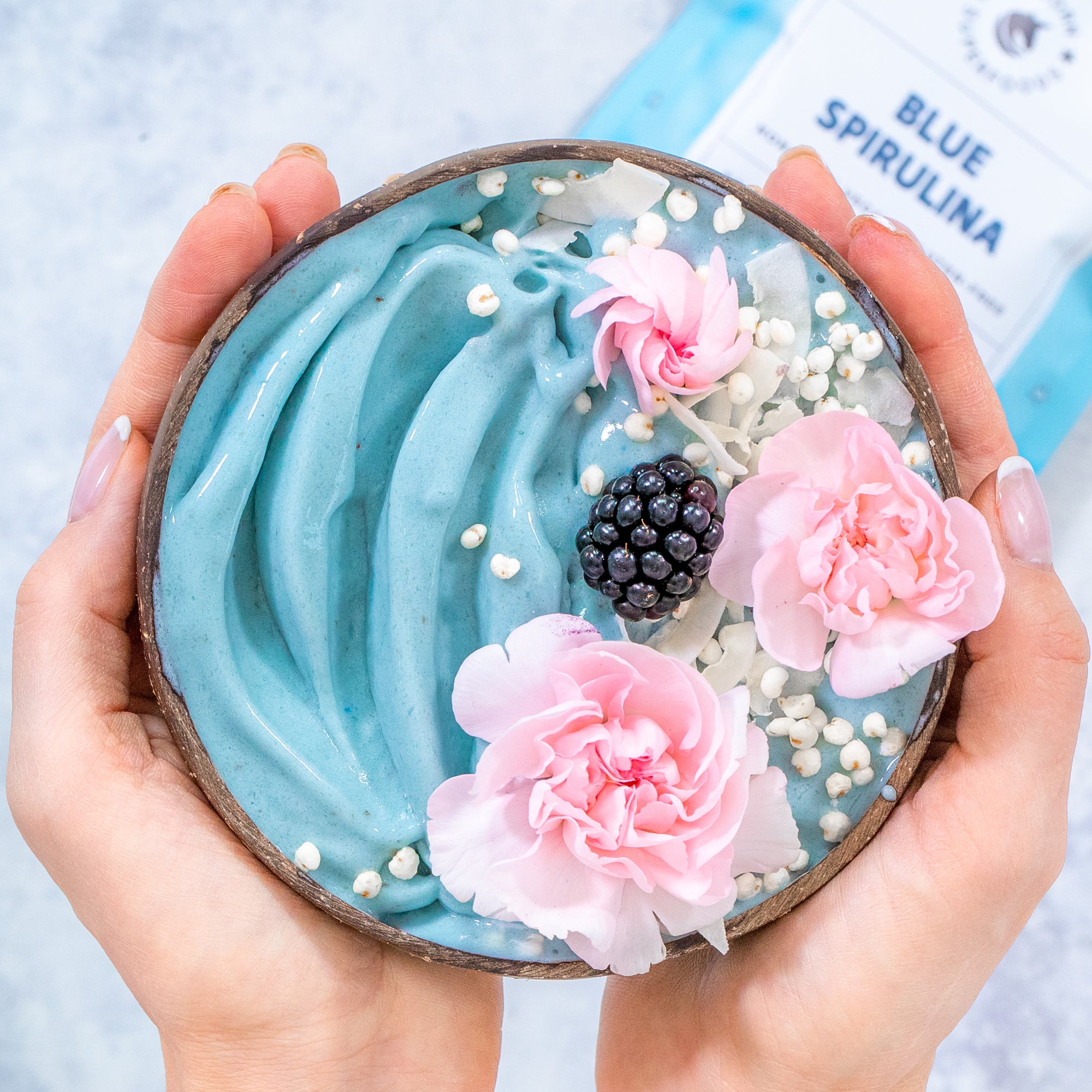 blue spirulina smoothie bowl