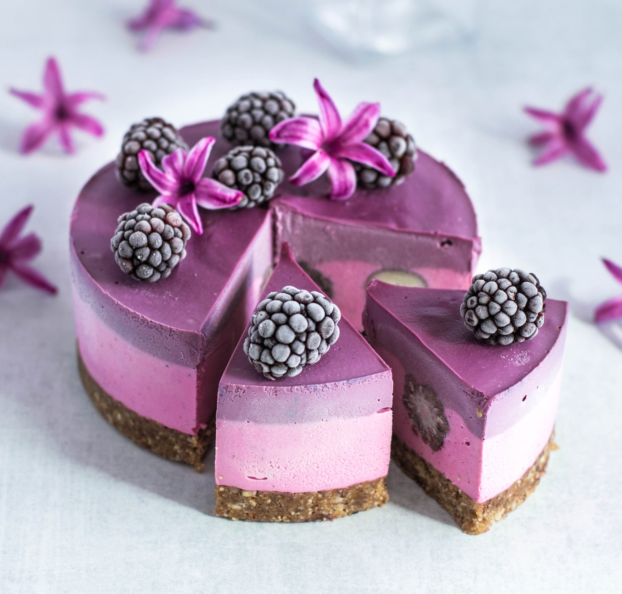 raw berry cheesecake