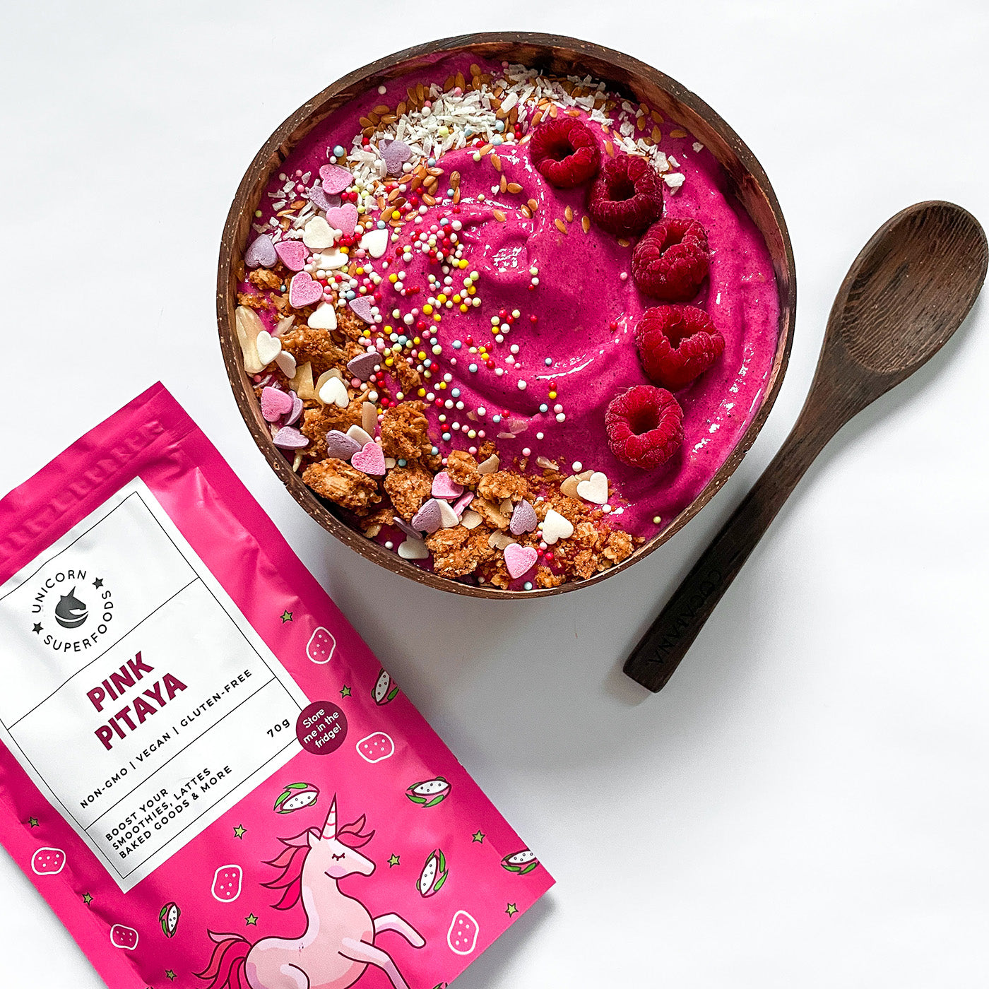 Pink pitaya smoothie bowl