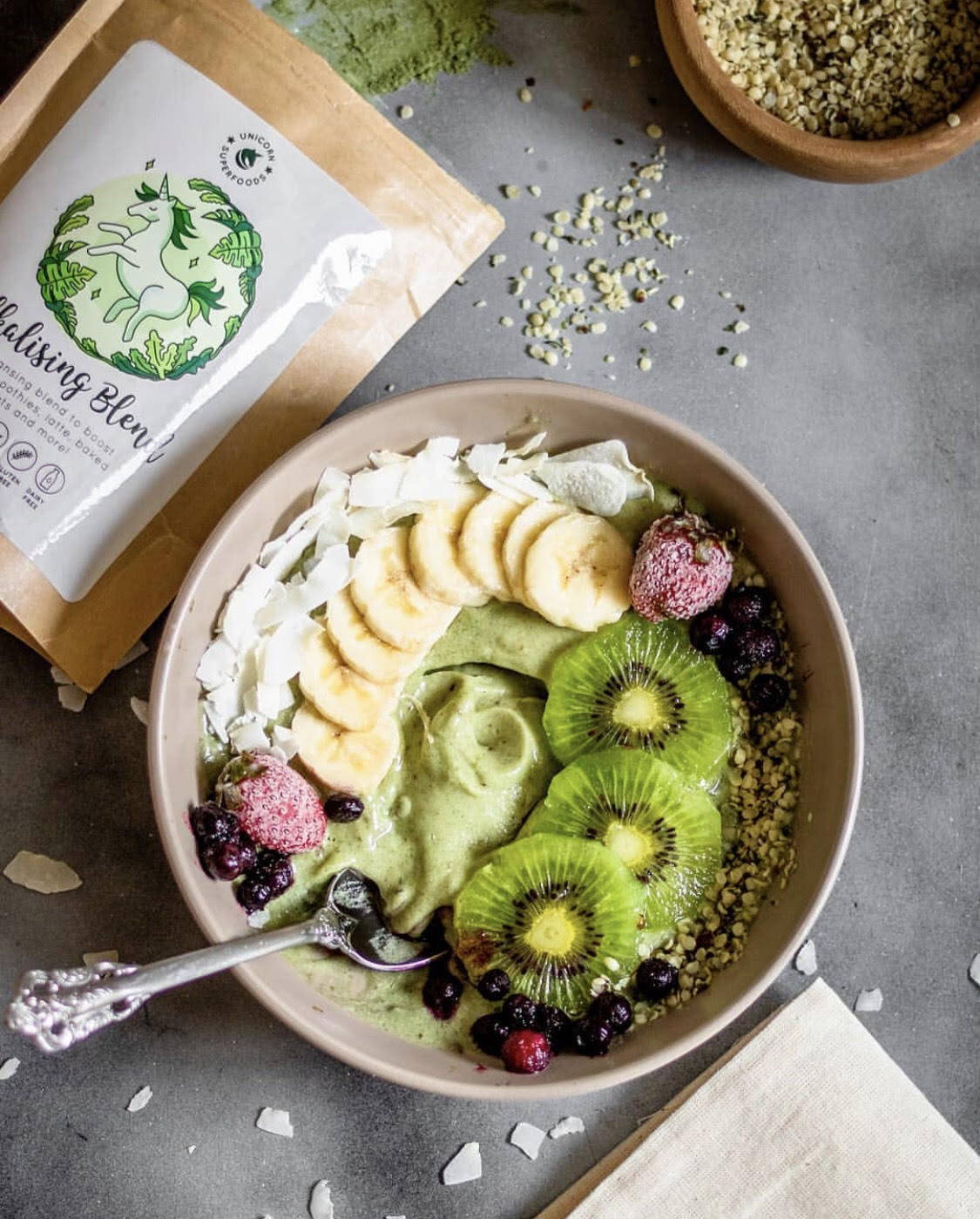 Alkalising Smoothie Bowl Recipe