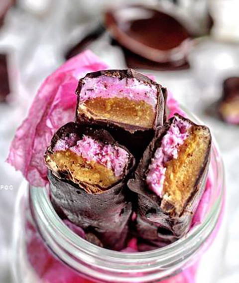 Caramel and Coconut Pitaya Bars 💖