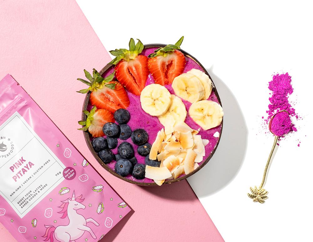 pink pitaya smoothie bowl