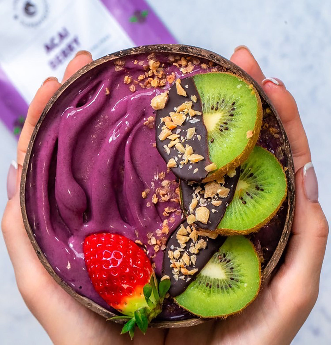 acai berry smoothie bowl